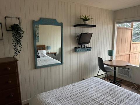 Merland Park Minnow Motel Picton Exterior photo